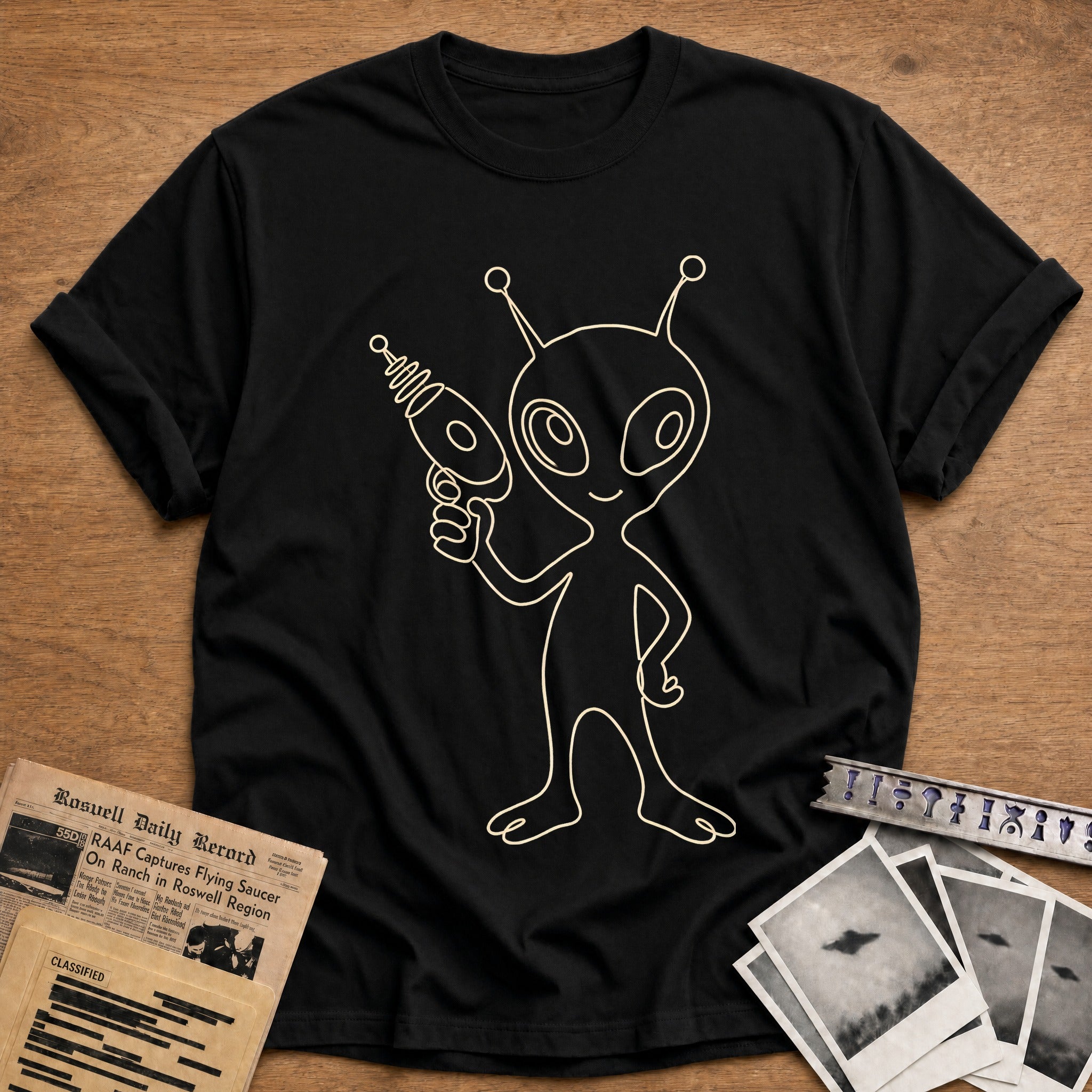 Alien Ray Gun 13 T-Shirt - Black