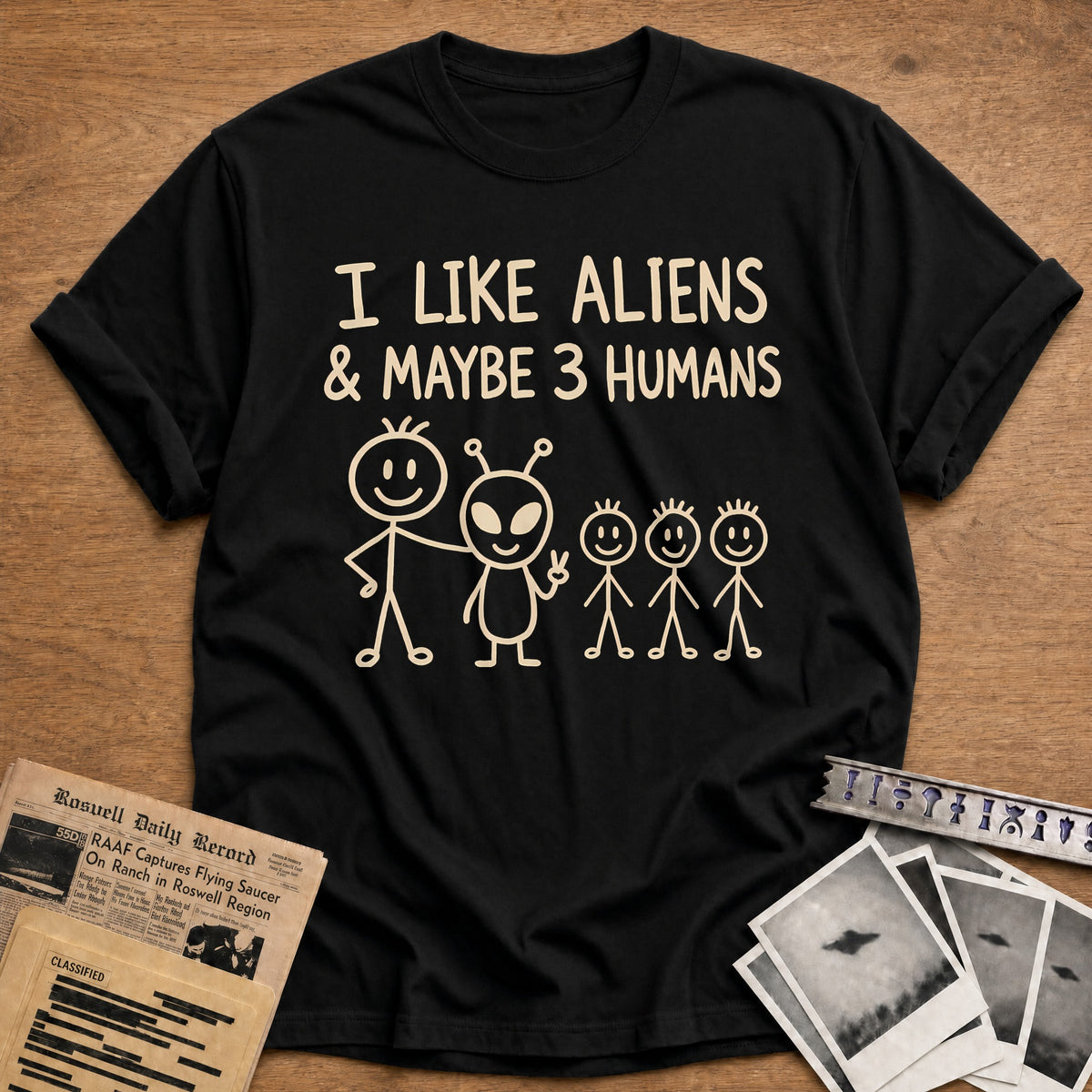 Aliens 3 Humans 55 T-Shirt - Black