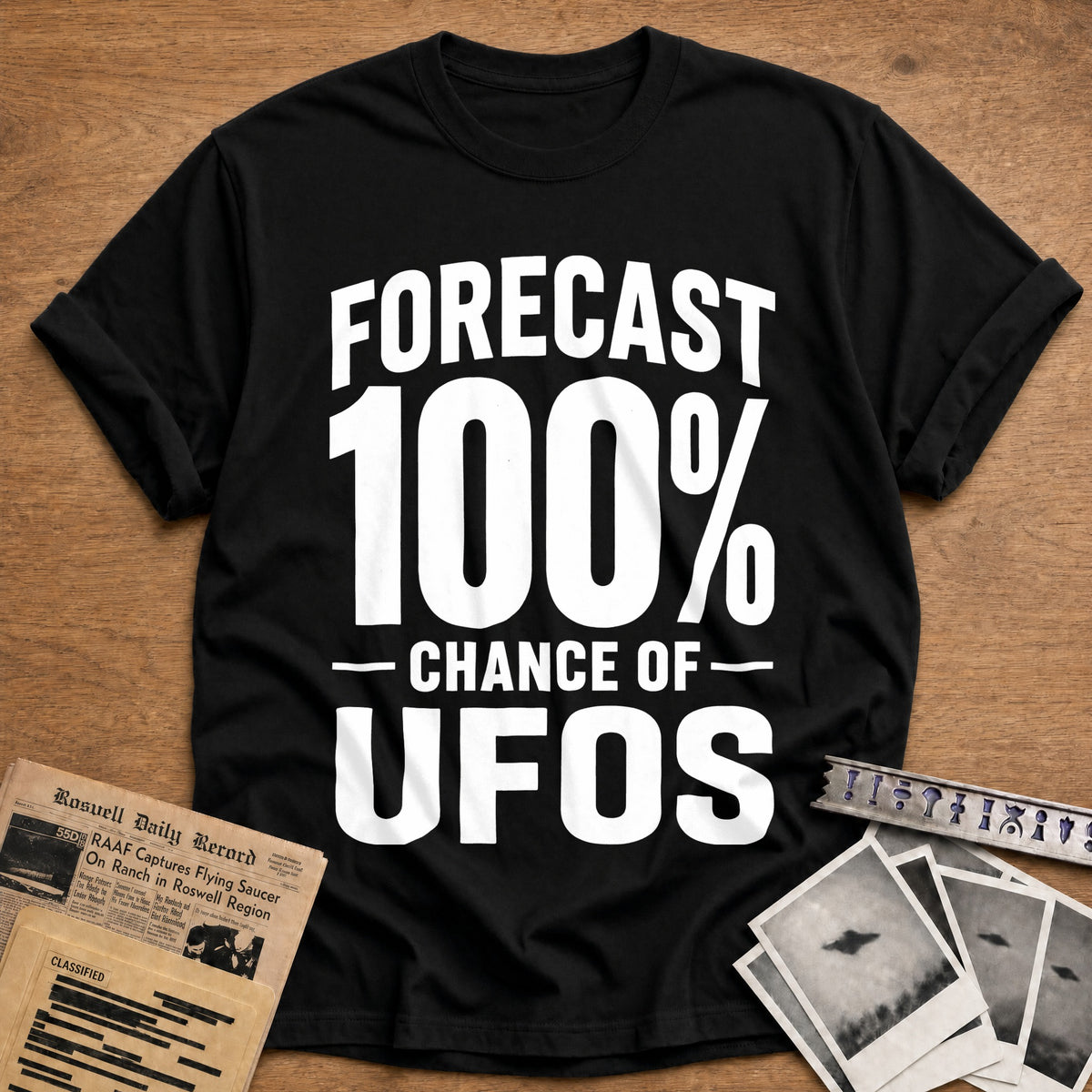 Forecast 100 Percent Chance Of UFOs 90 T-Shirt - Black