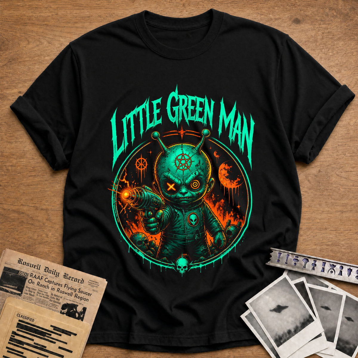 Little Green Man 61 T-Shirt - Black