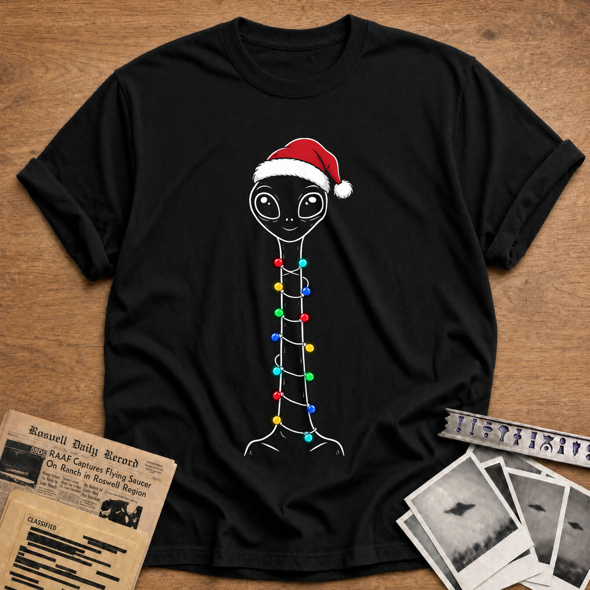 Long Neck Alien Christmas Lights 82 T-Shirt - Black