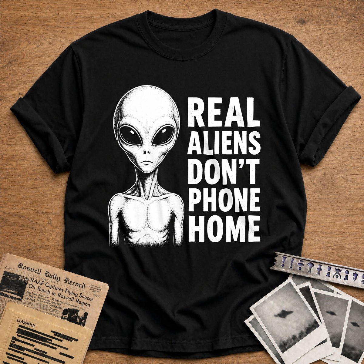 Real Aliens Don't Phone Home 30 T-Shirt - Black