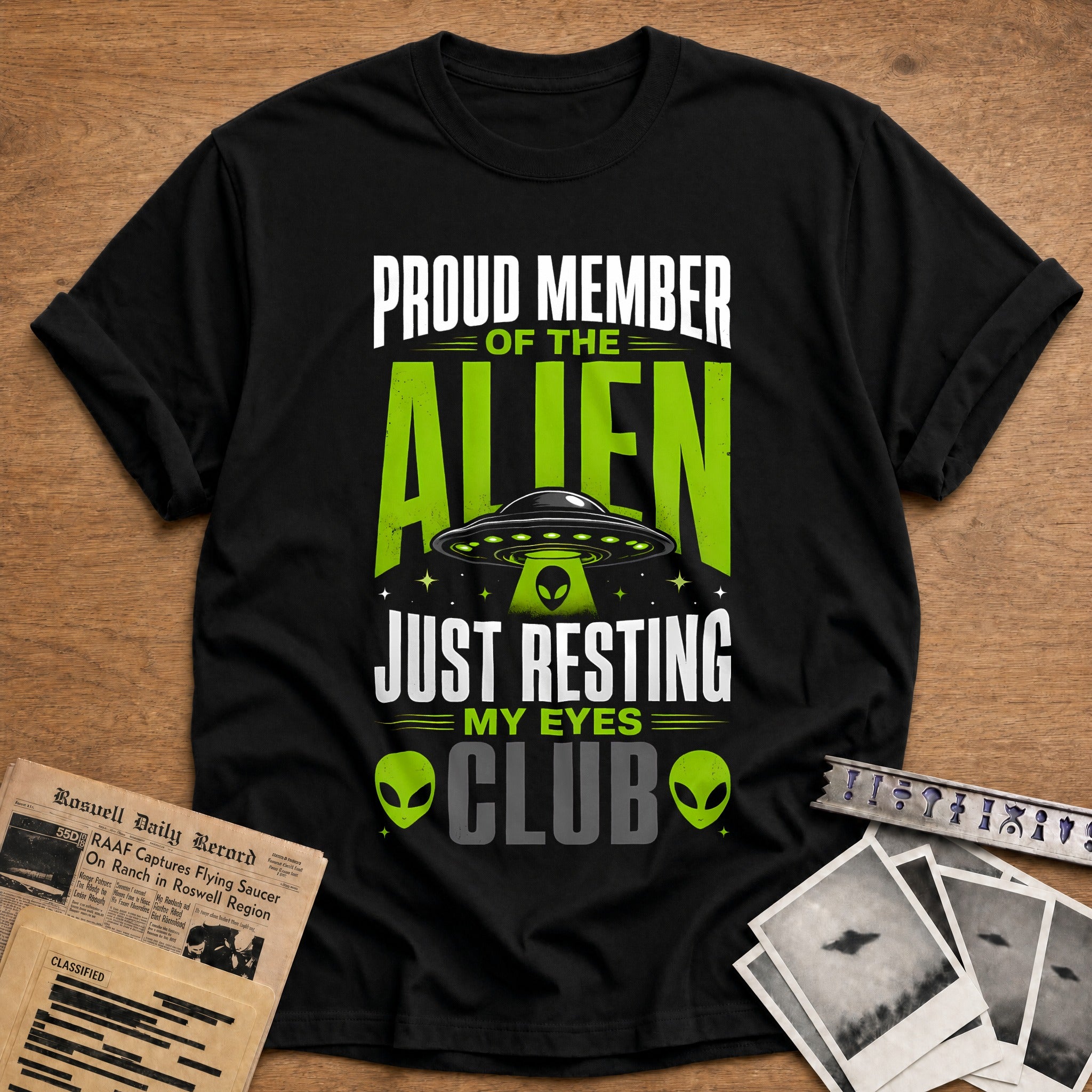 Resting Eyes Club 77 T-Shirt - Black