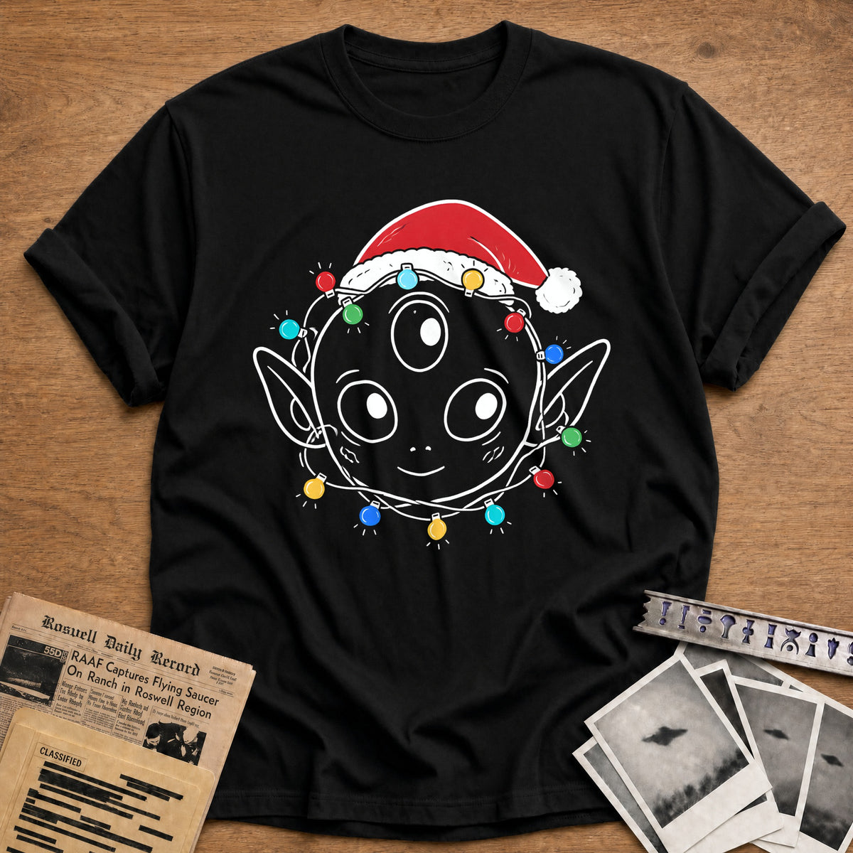 Three Eyed Alien Christmas Lights 16 T-Shirt - Black