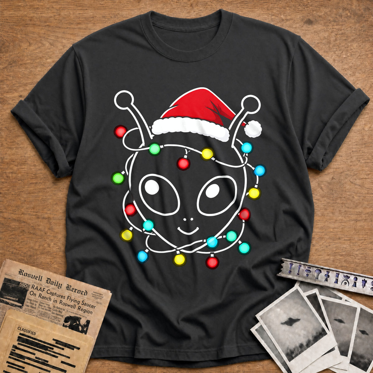 Antennae Alien Christmas Lights 98 T-Shirt - Charcoal