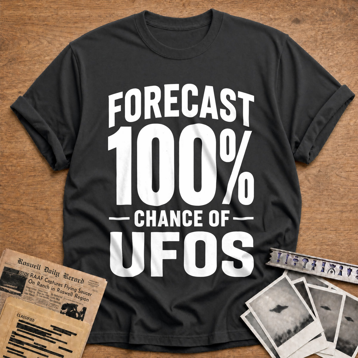 Forecast 100 Percent Chance Of UFOs 90 T-Shirt - Charcoal