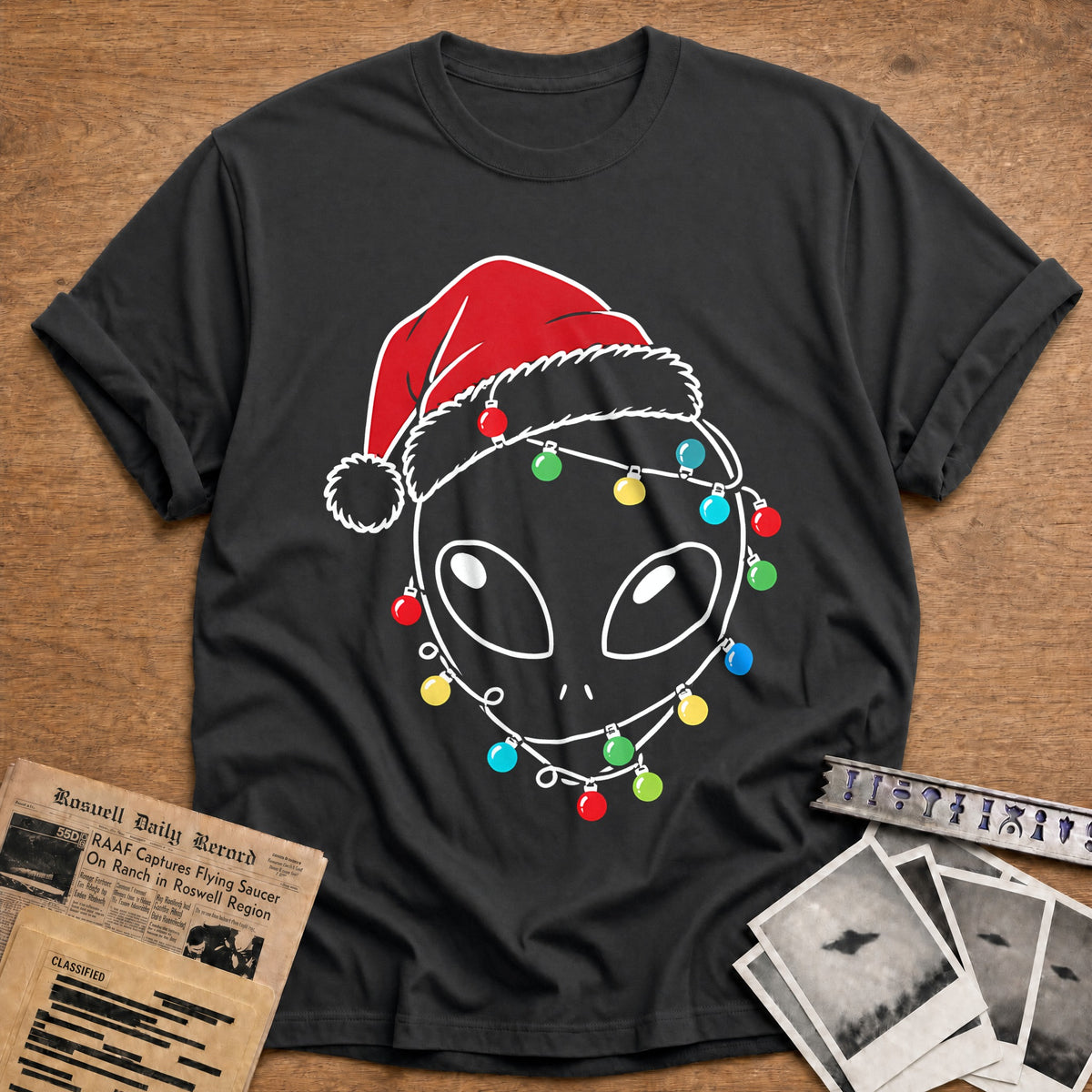 Grey Alien Head Christmas Lights 40 T-Shirt - Charcoal