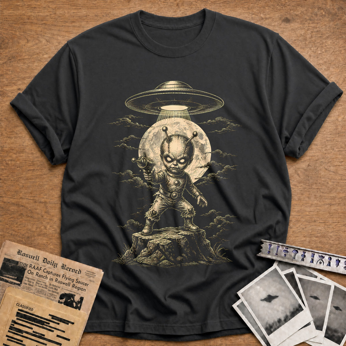 Little Green Man 10 T-Shirt - Charcoal