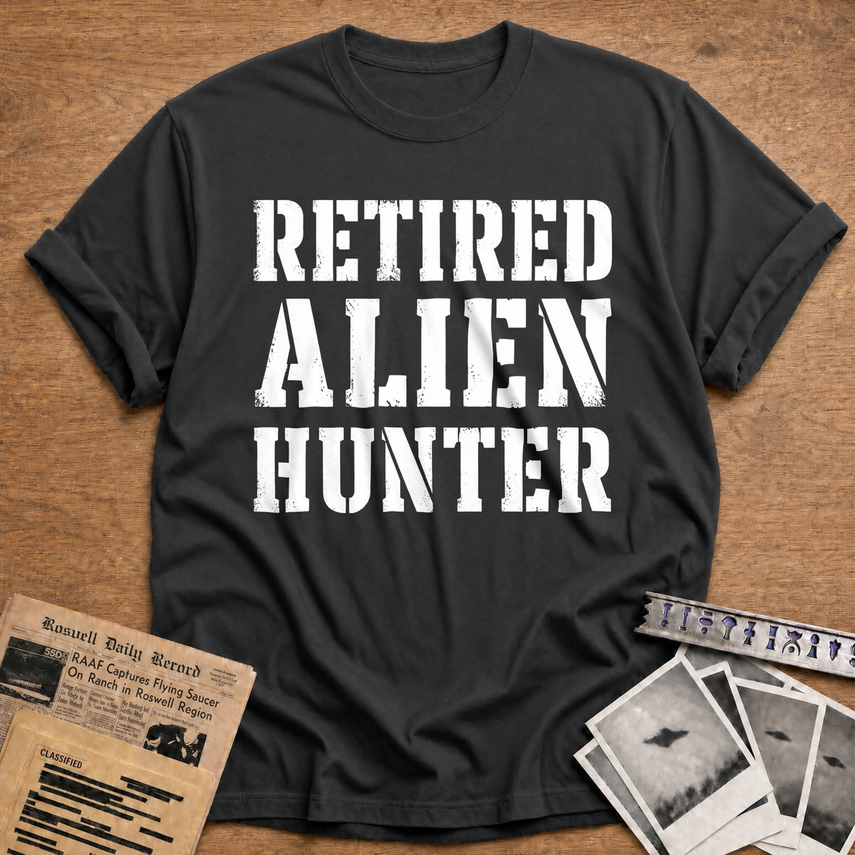 Retired Alien Hunter 39 T-Shirt - Charcoal