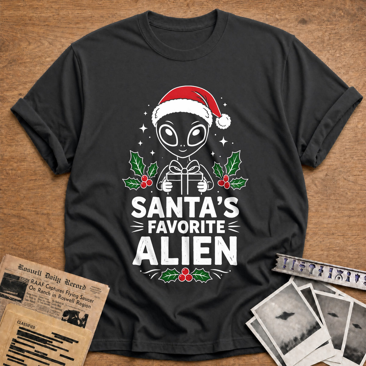 Santa's Favorite Alien 55 T-Shirt - Charcoal