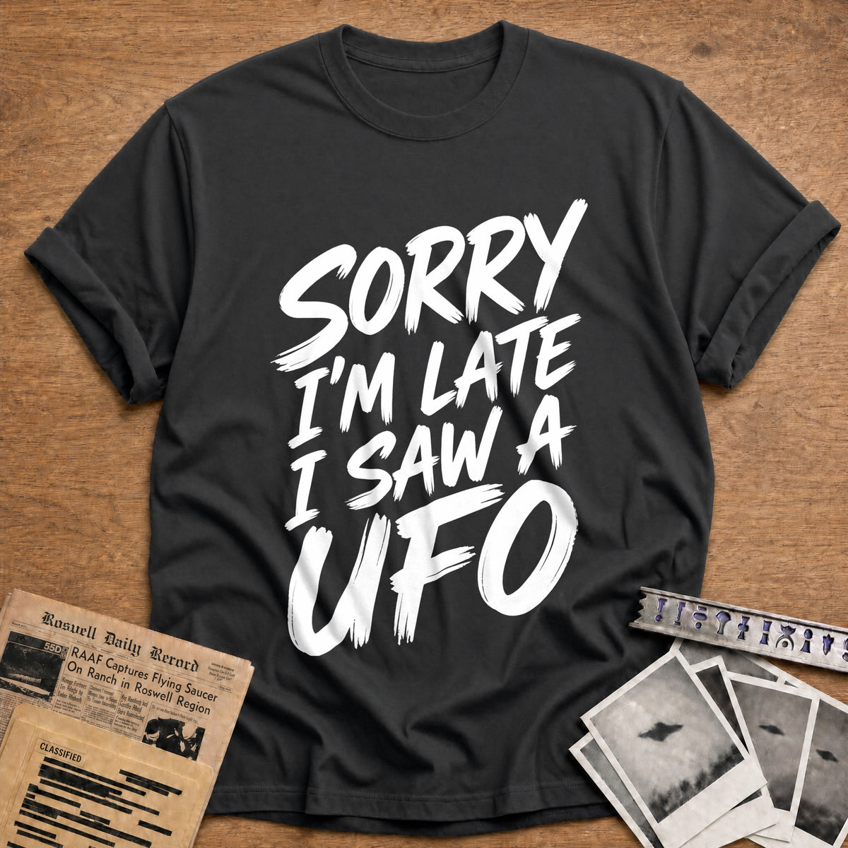 Sorry I'm Late I Saw A UFO 77 T-Shirt - Charcoal