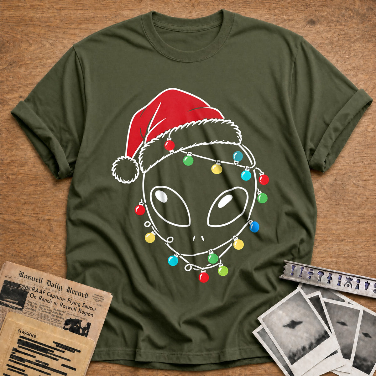 Grey Alien Head Christmas Lights 40 T-Shirt - Military Green