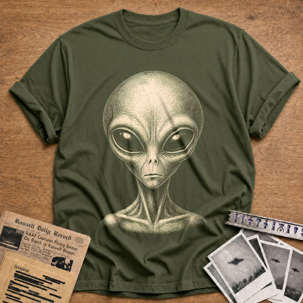 Grey Alien Woodcut 35 T-Shirt - Military Green