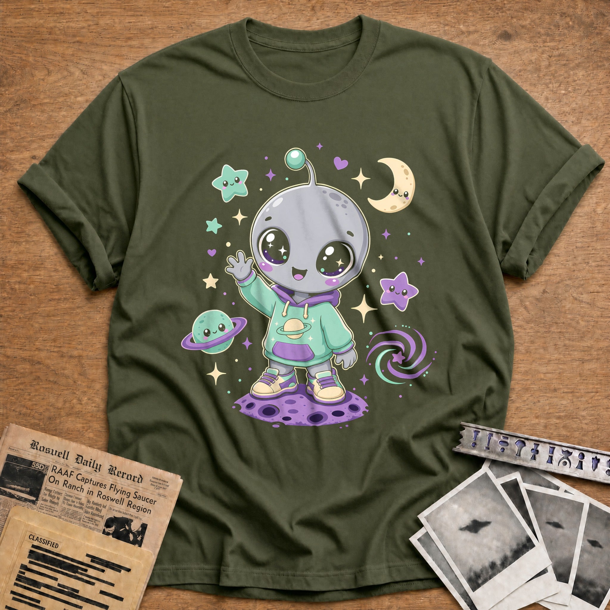 Kawaii Grey Alien 55 T-Shirt - Military Green