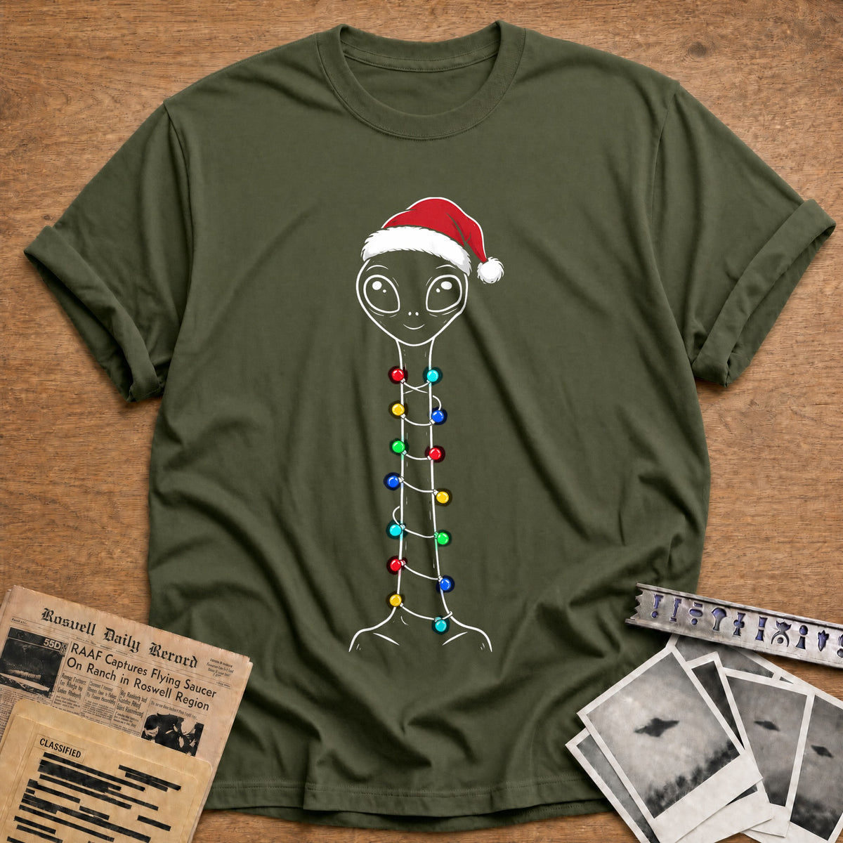 Long Neck Alien Christmas Lights 82 T-Shirt - Military Green