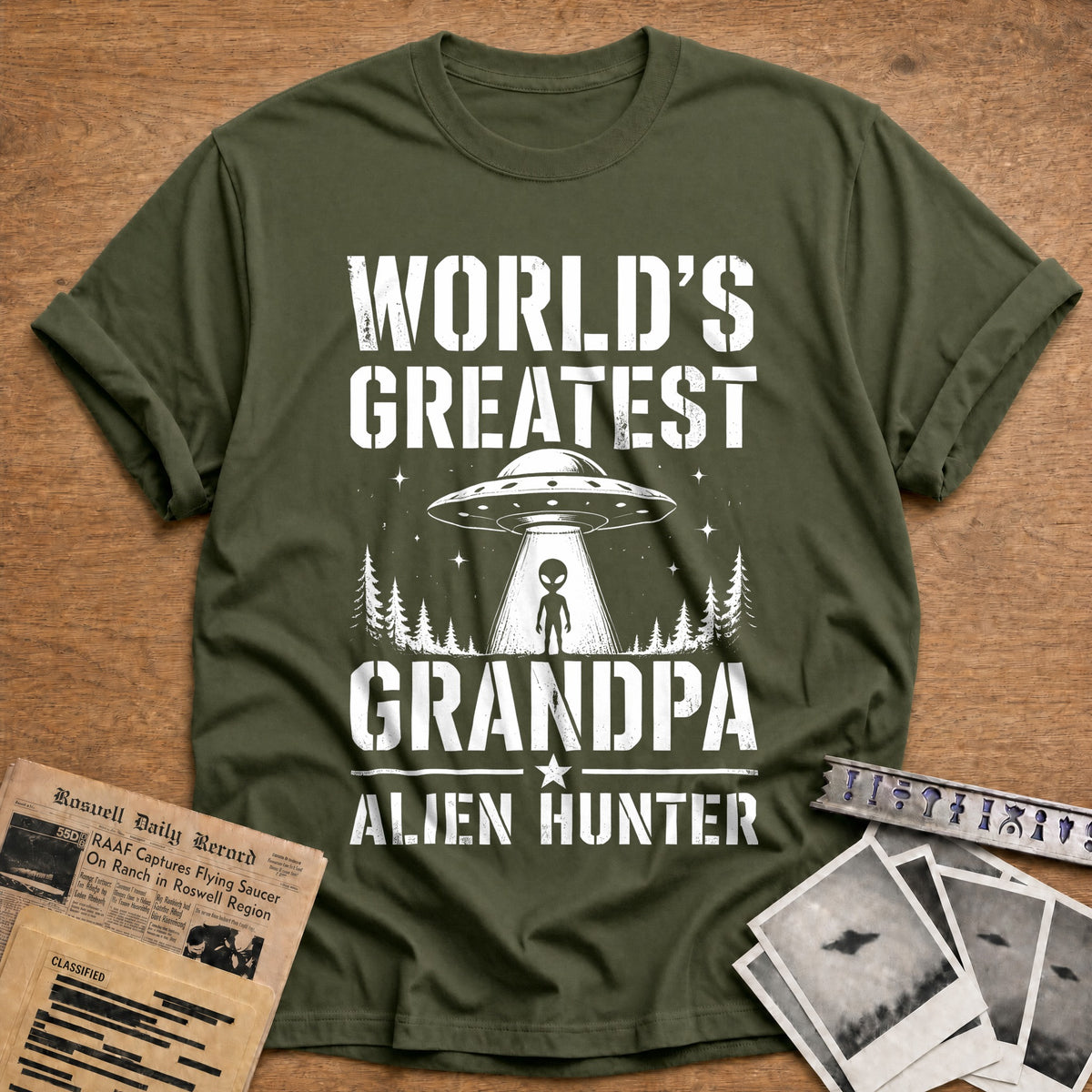 World's Greatest Grandpa Alien Hunter 42 T-Shirt - Military Green