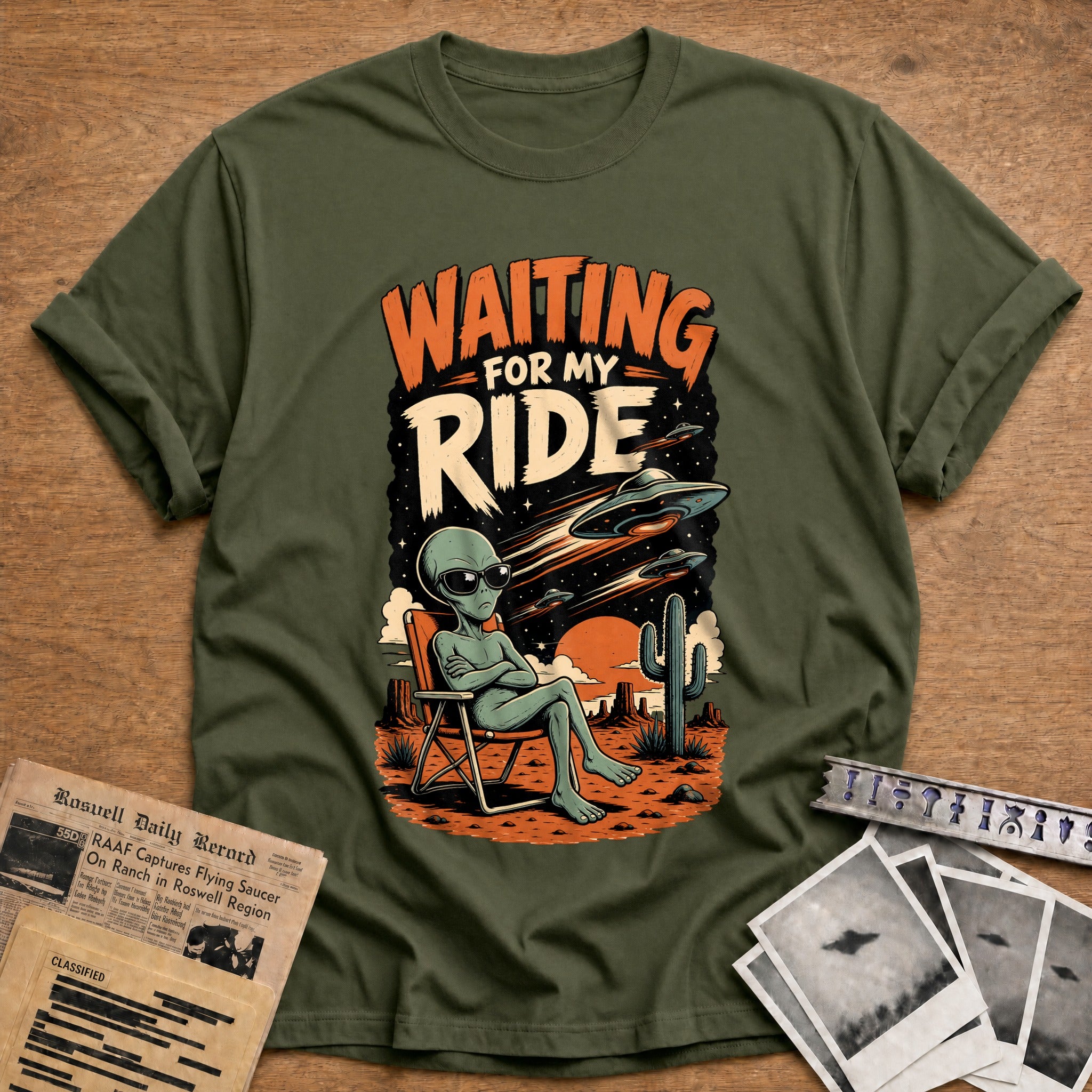 waiting for my ride alien ufo funny - Military Green