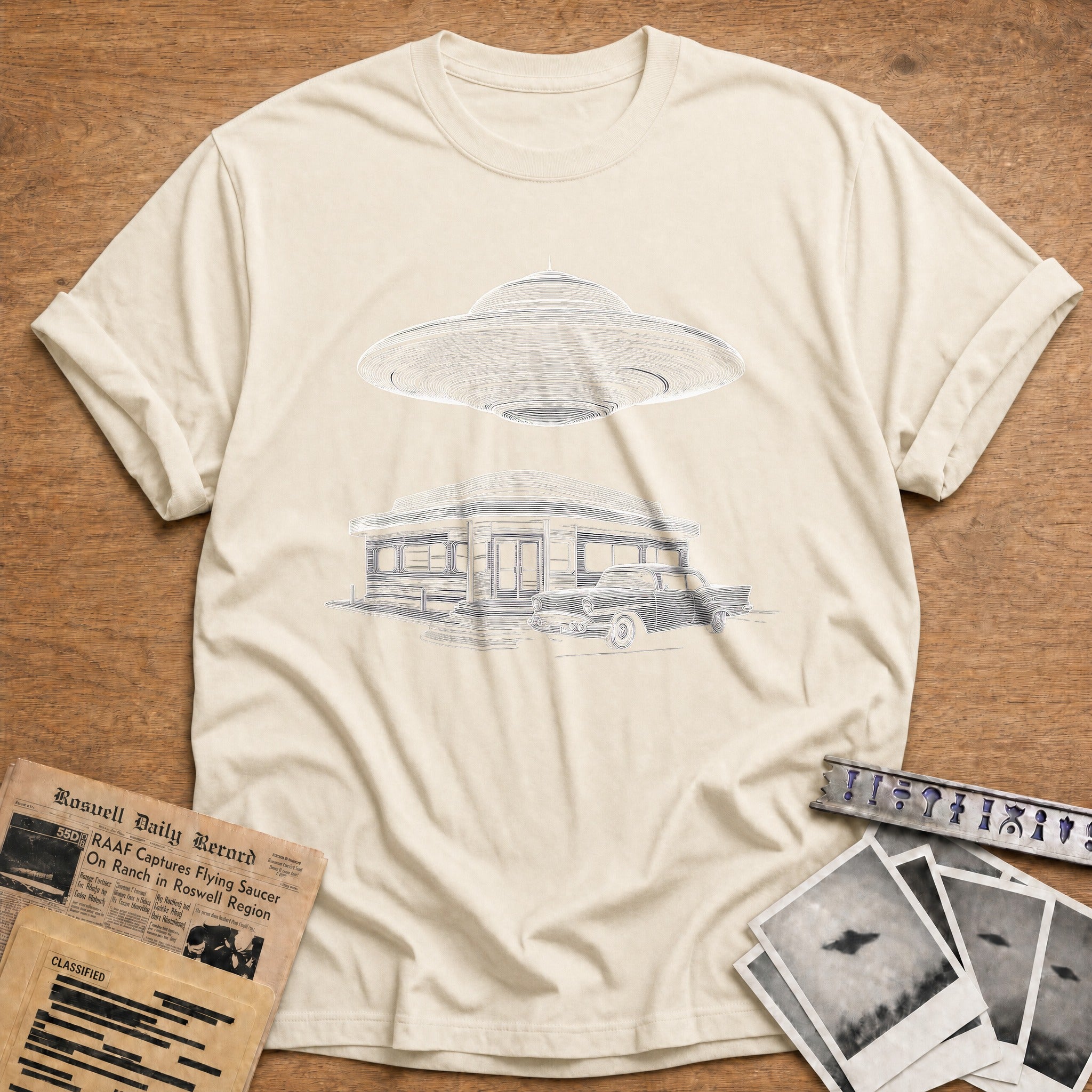 Retro Diner Abduction - Natural