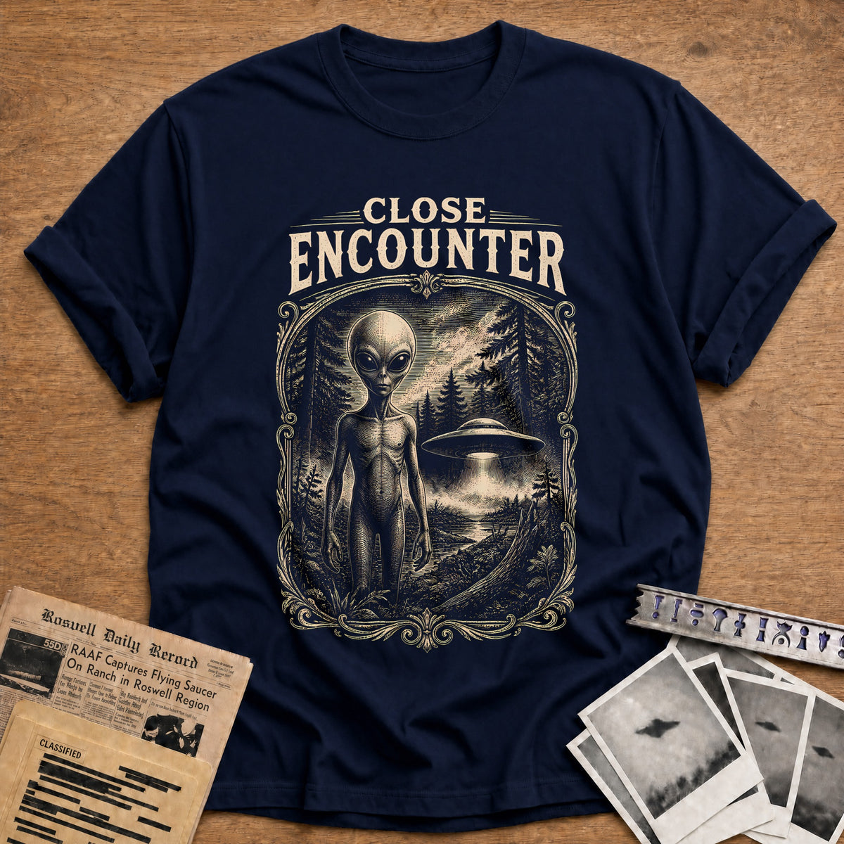 Close Encounter Woodcut 34 T-Shirt - Navy