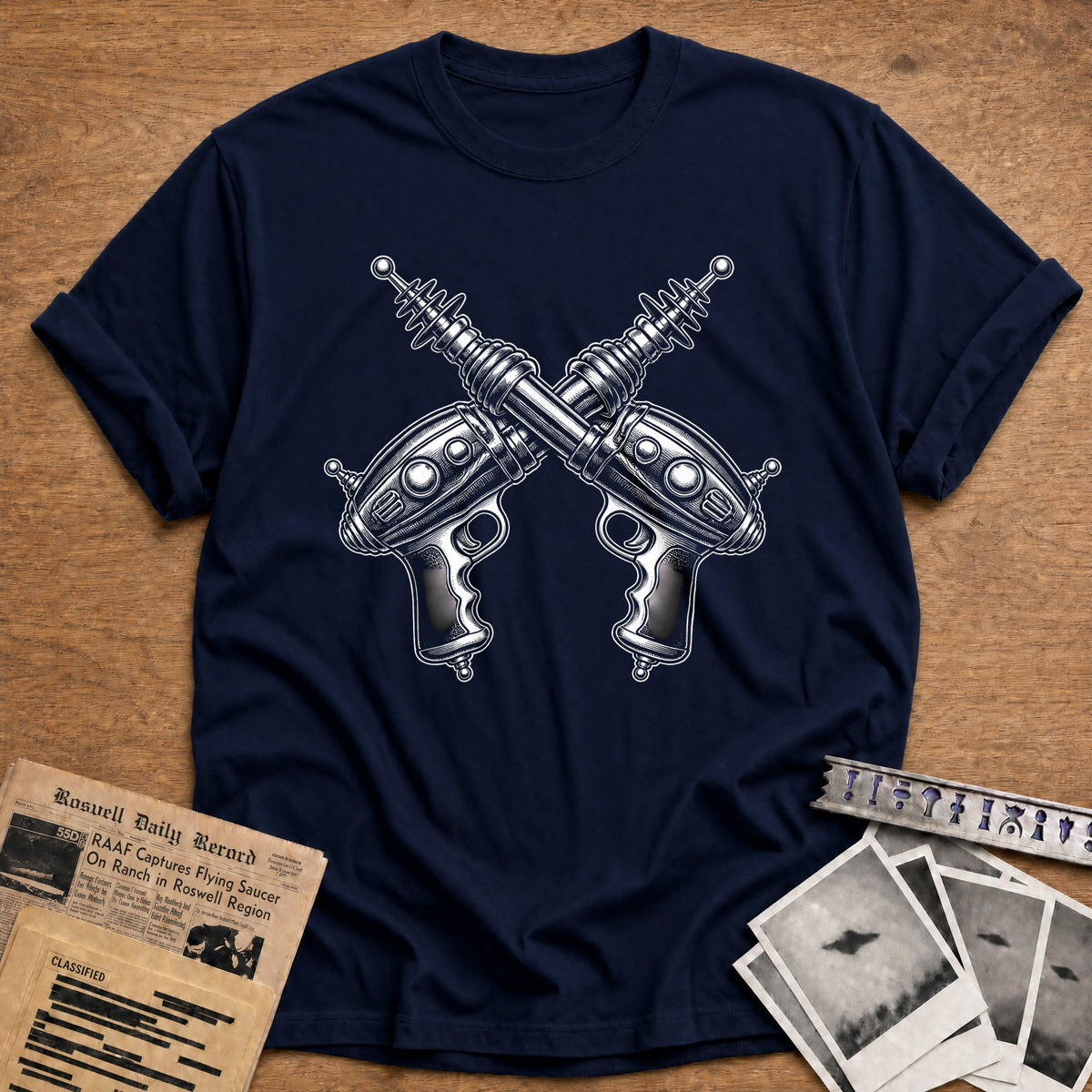 Crossed Ray Guns 32 T-Shirt - Navy