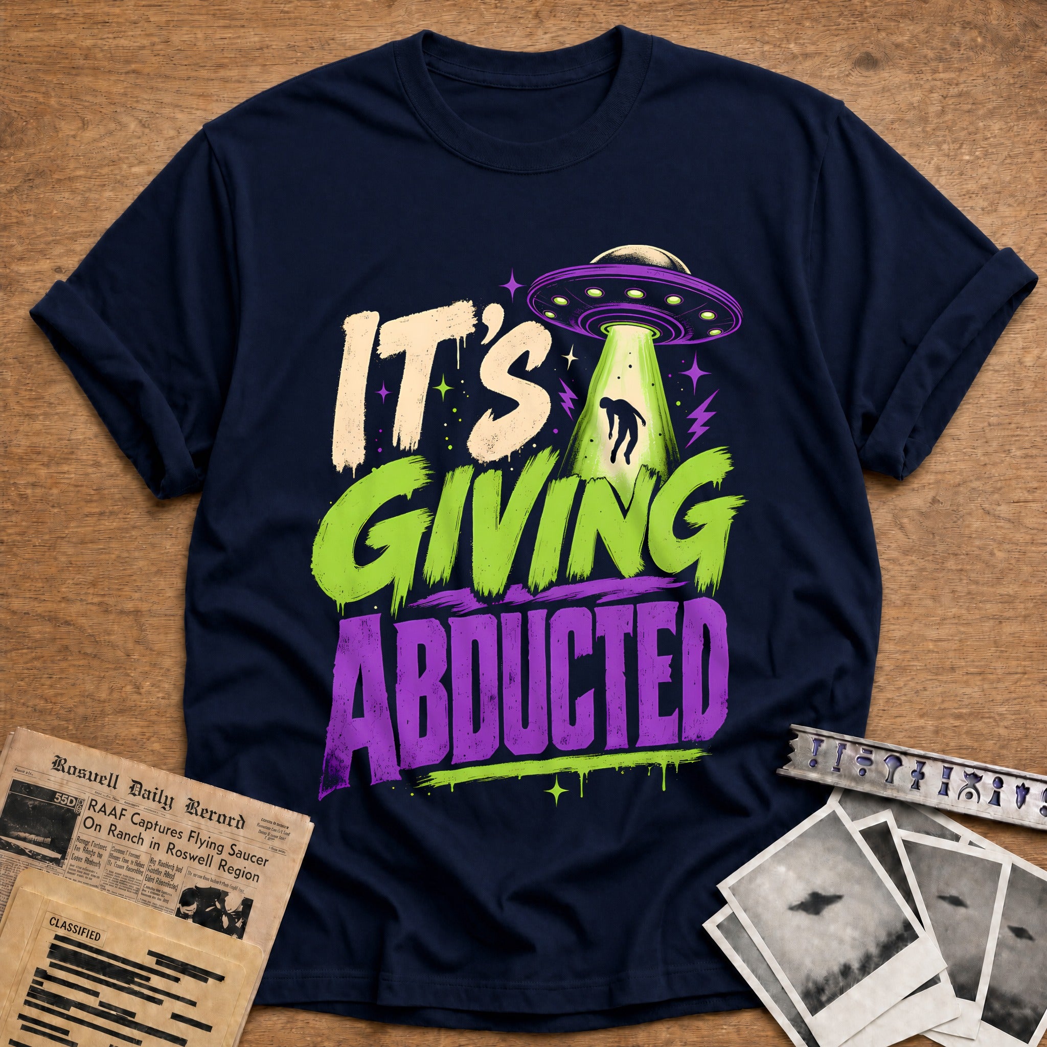 Its Giving Abducted 52 T-Shirt - Navy