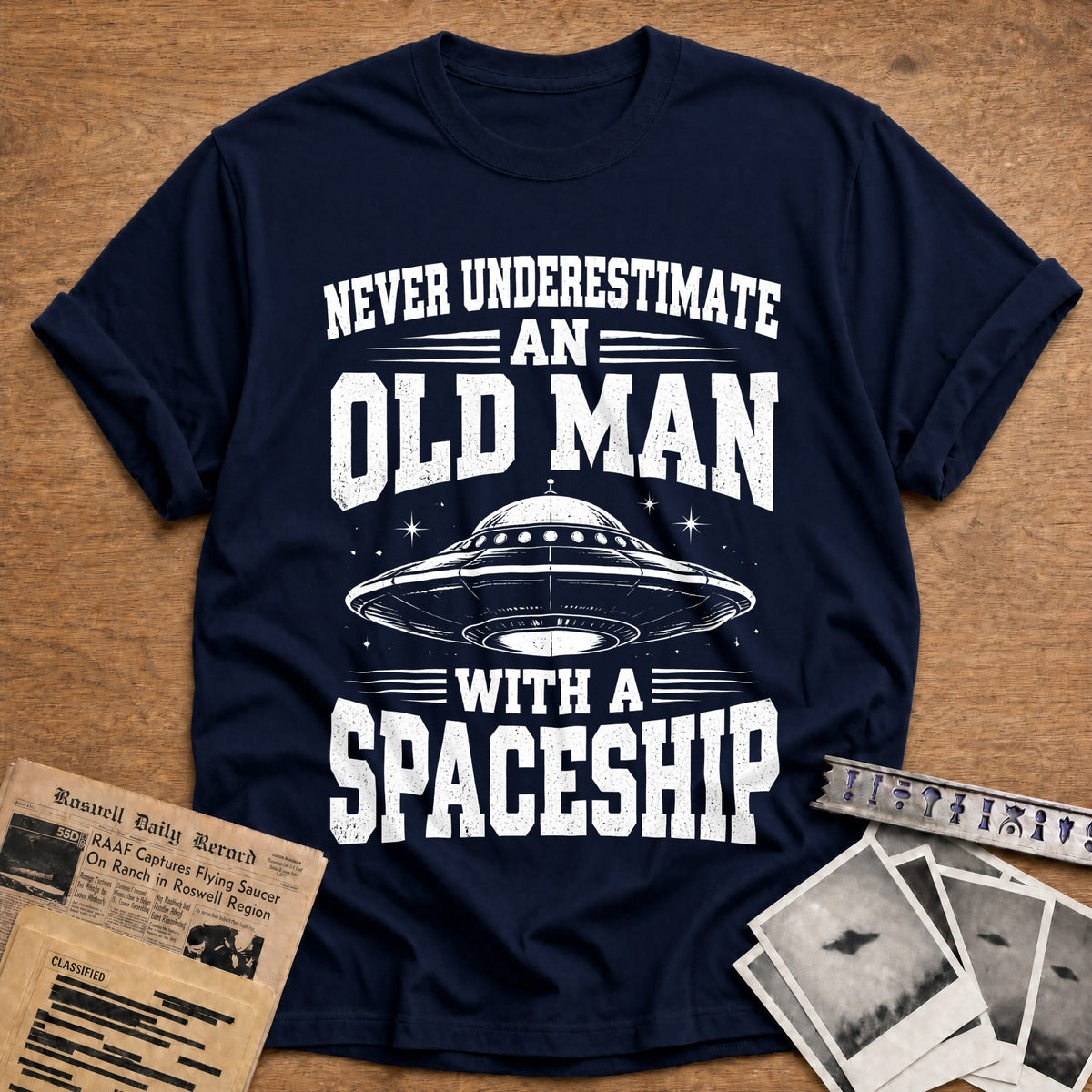 Never Underestimate An Old Man With A Spaceship 83 T-Shirt - Navy