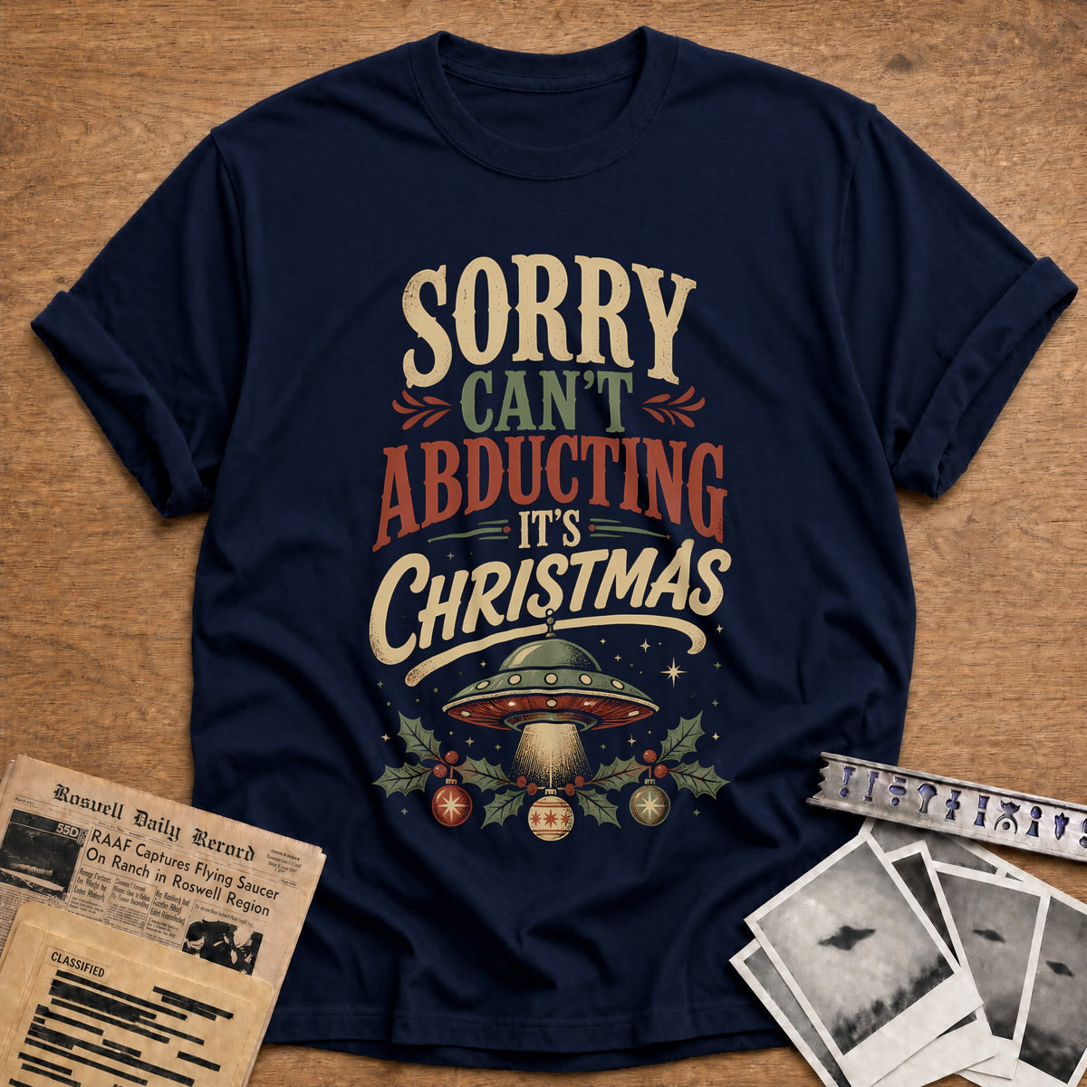 Sorry Can't Abducting It's Christmas 90 T-Shirt - Navy