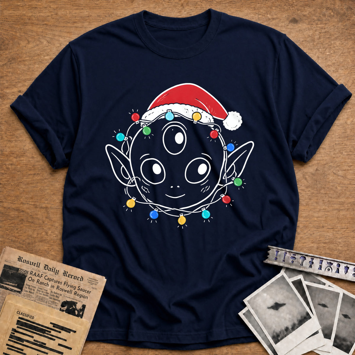 Three Eyed Alien Christmas Lights 16 T-Shirt - Navy