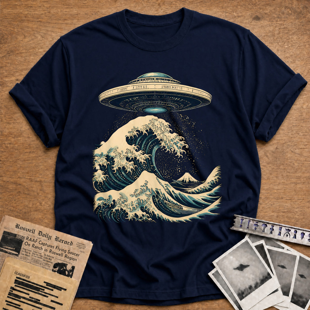 UFO Great Wave Ukiyoe 84 T-Shirt - Navy