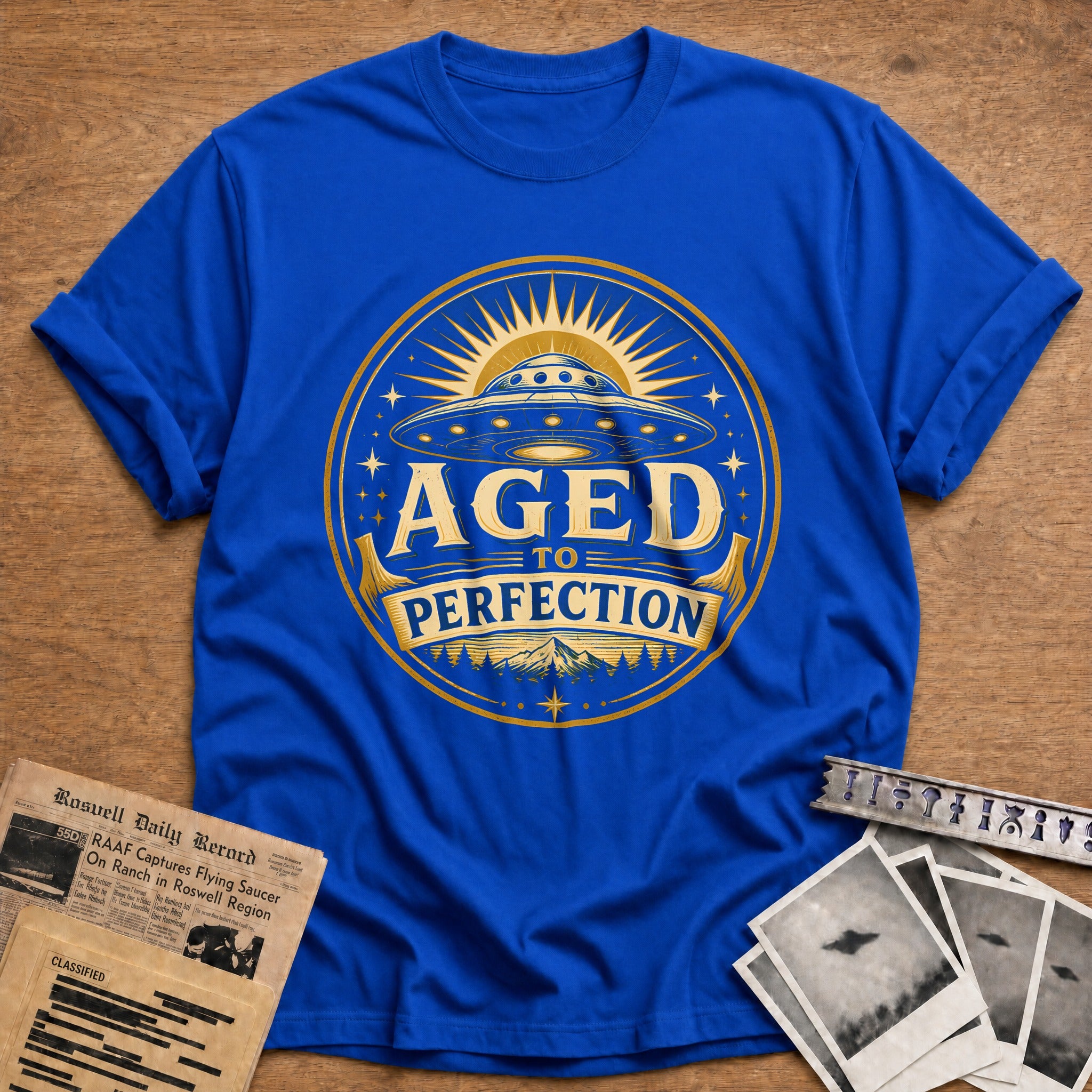 Aged To Perfection Ufo Green 95 T-Shirt - Royal