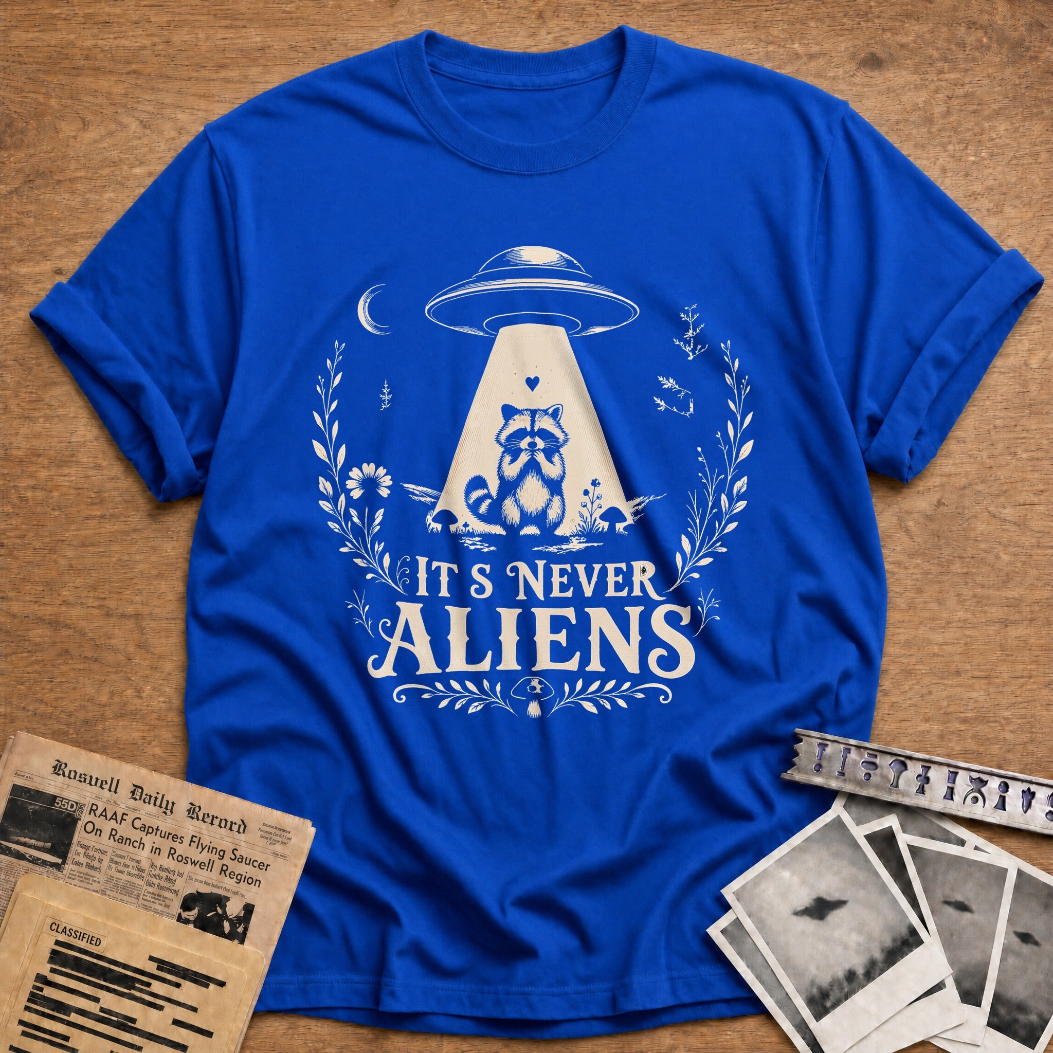 Its Never Aliens 01 - Royal