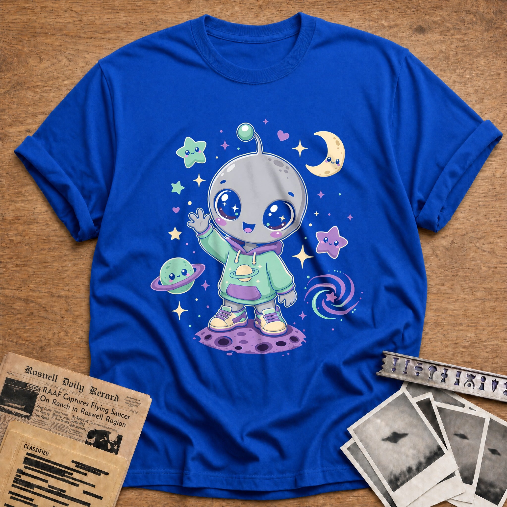 Kawaii Grey Alien 55 T-Shirt - Royal
