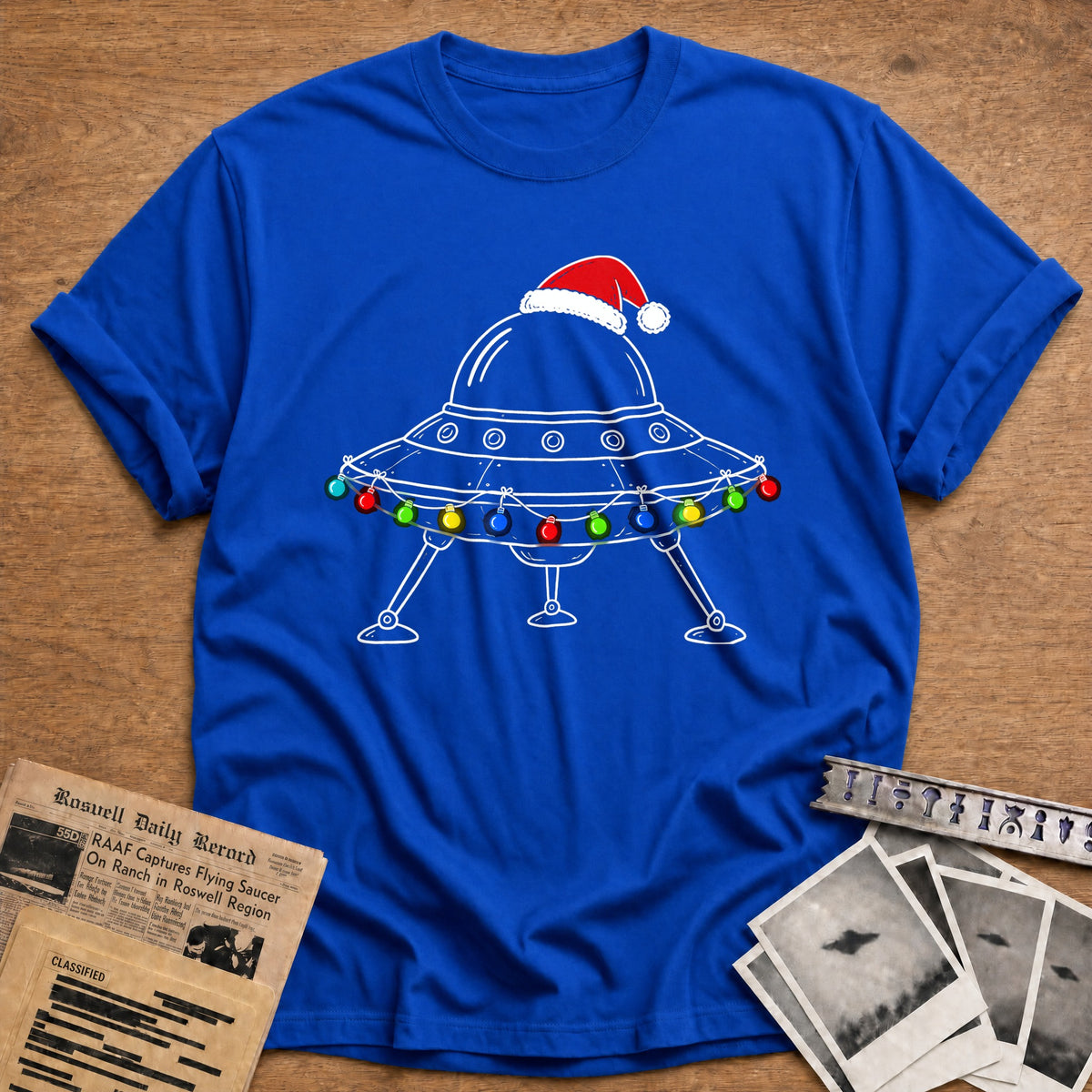 Landing UFO Christmas Lights 67 T-Shirt - Royal