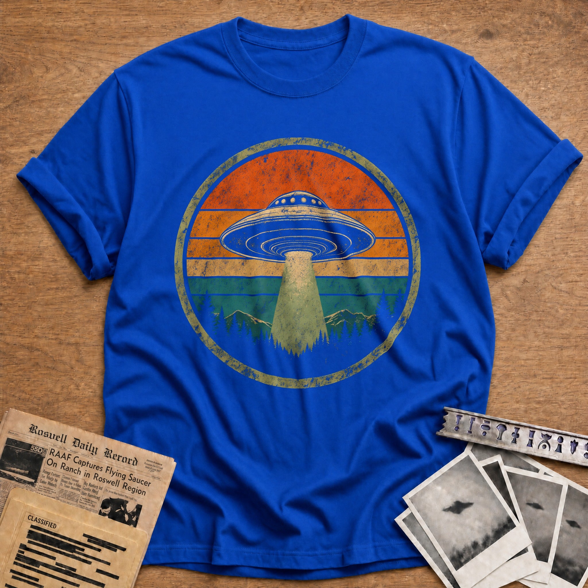 Retro Ufo Badge 19 T-Shirt - Royal