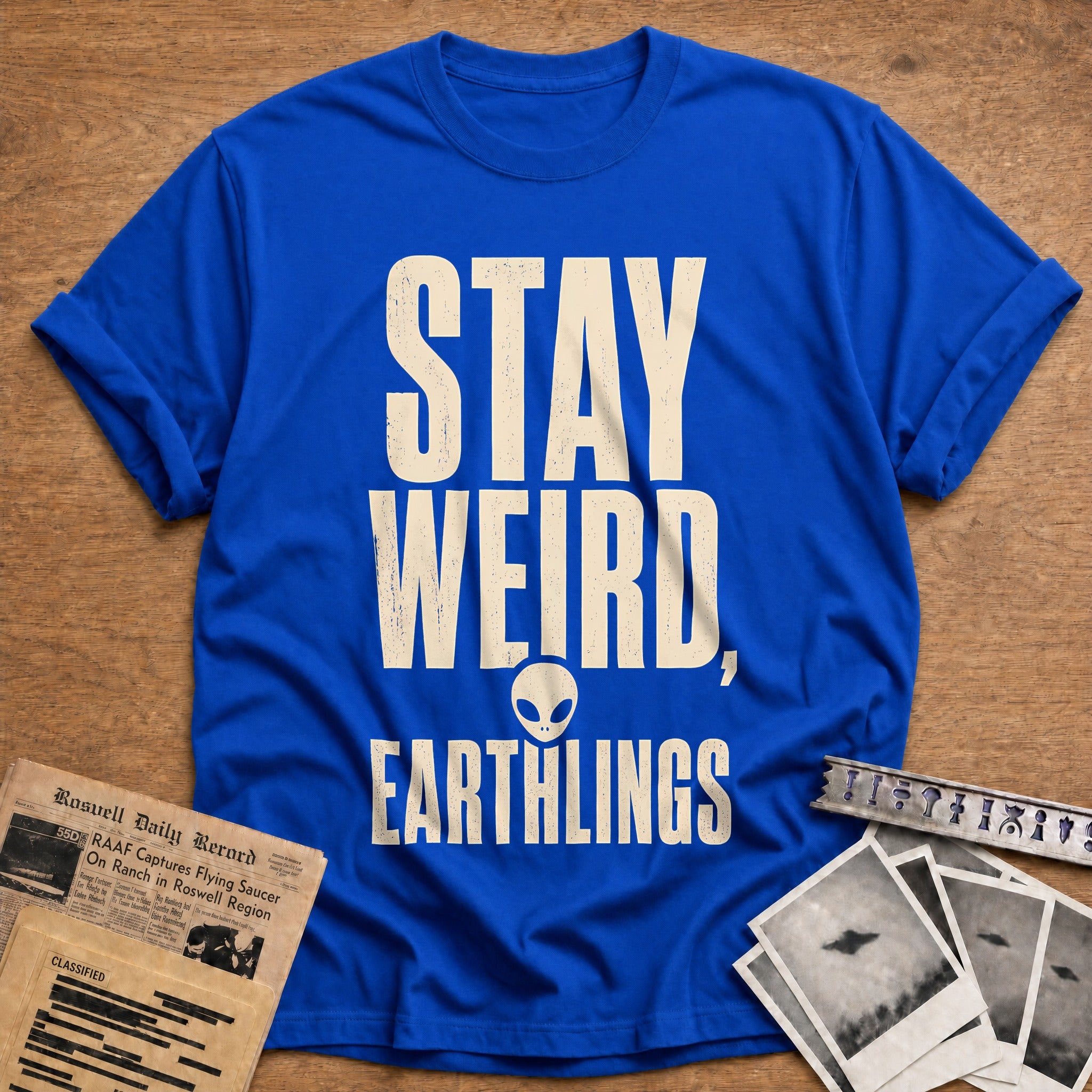 Stay Weird Earthlings 80 T-Shirt - Royal