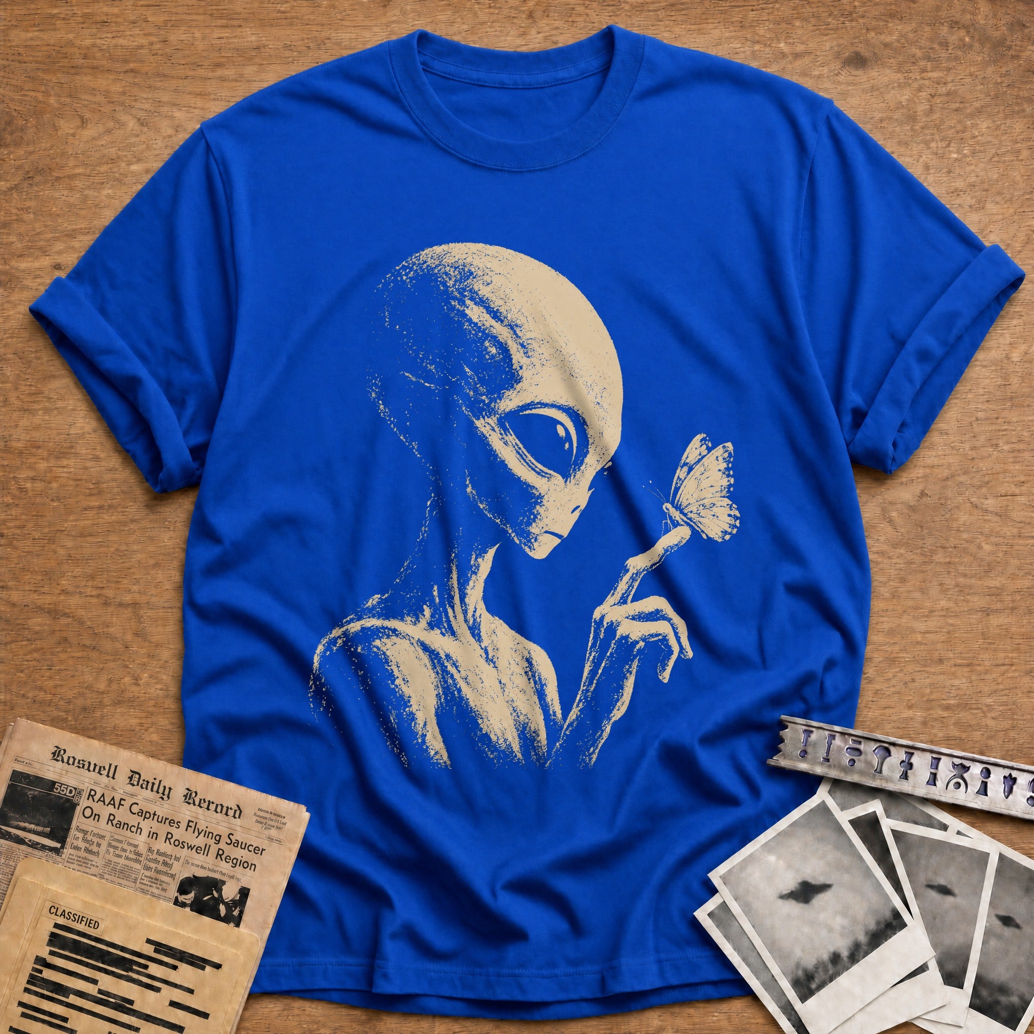 alien butterfly nature vintage - Royal