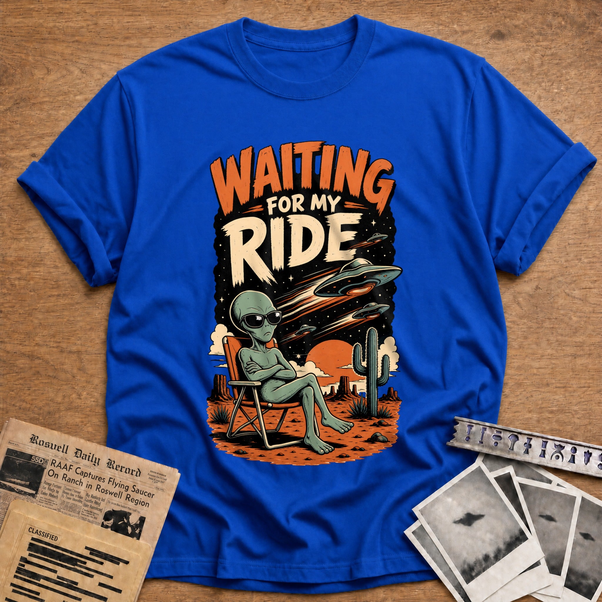 waiting for my ride alien ufo funny - Royal